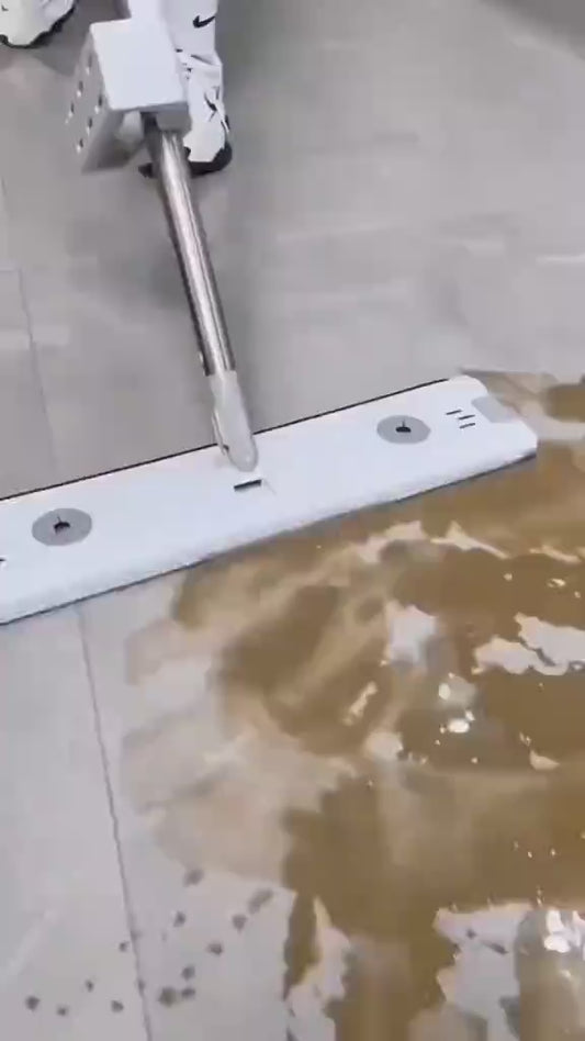 mopa estrujadora con valde y ruedas