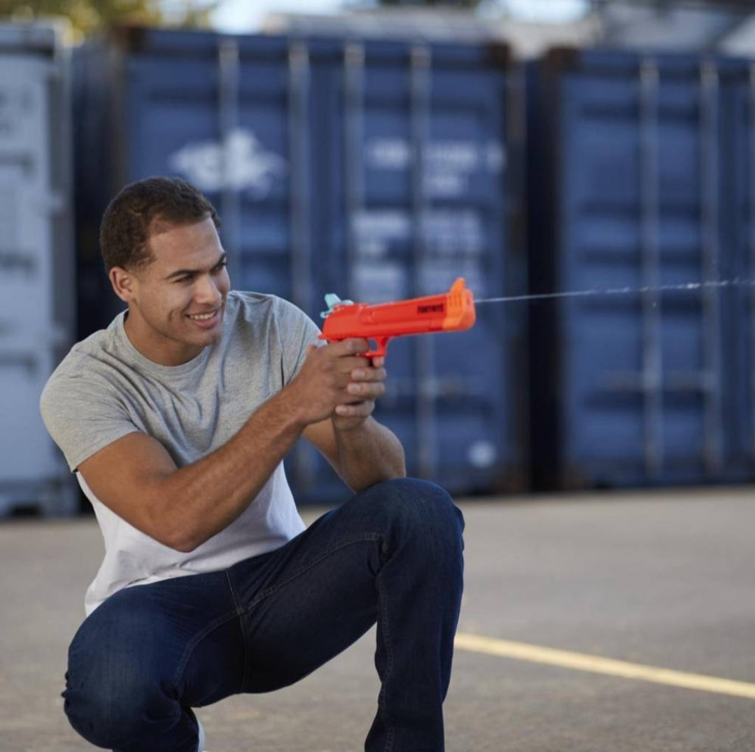 Lanza agua nerf fortnite hc